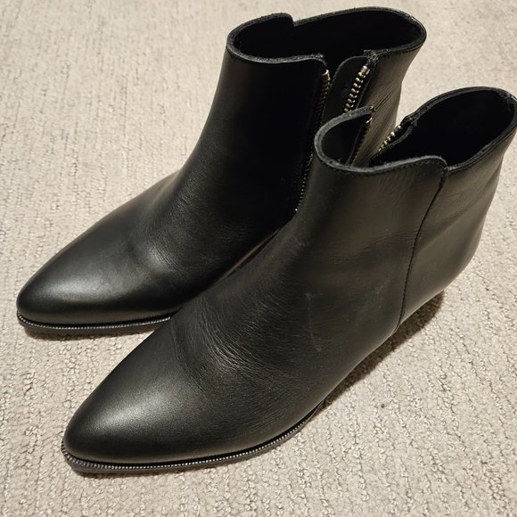 Black Thursday Downtown Booties - Picture 5 of 7